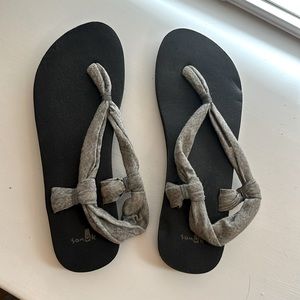 Sanuk women’s yoga mat sandal